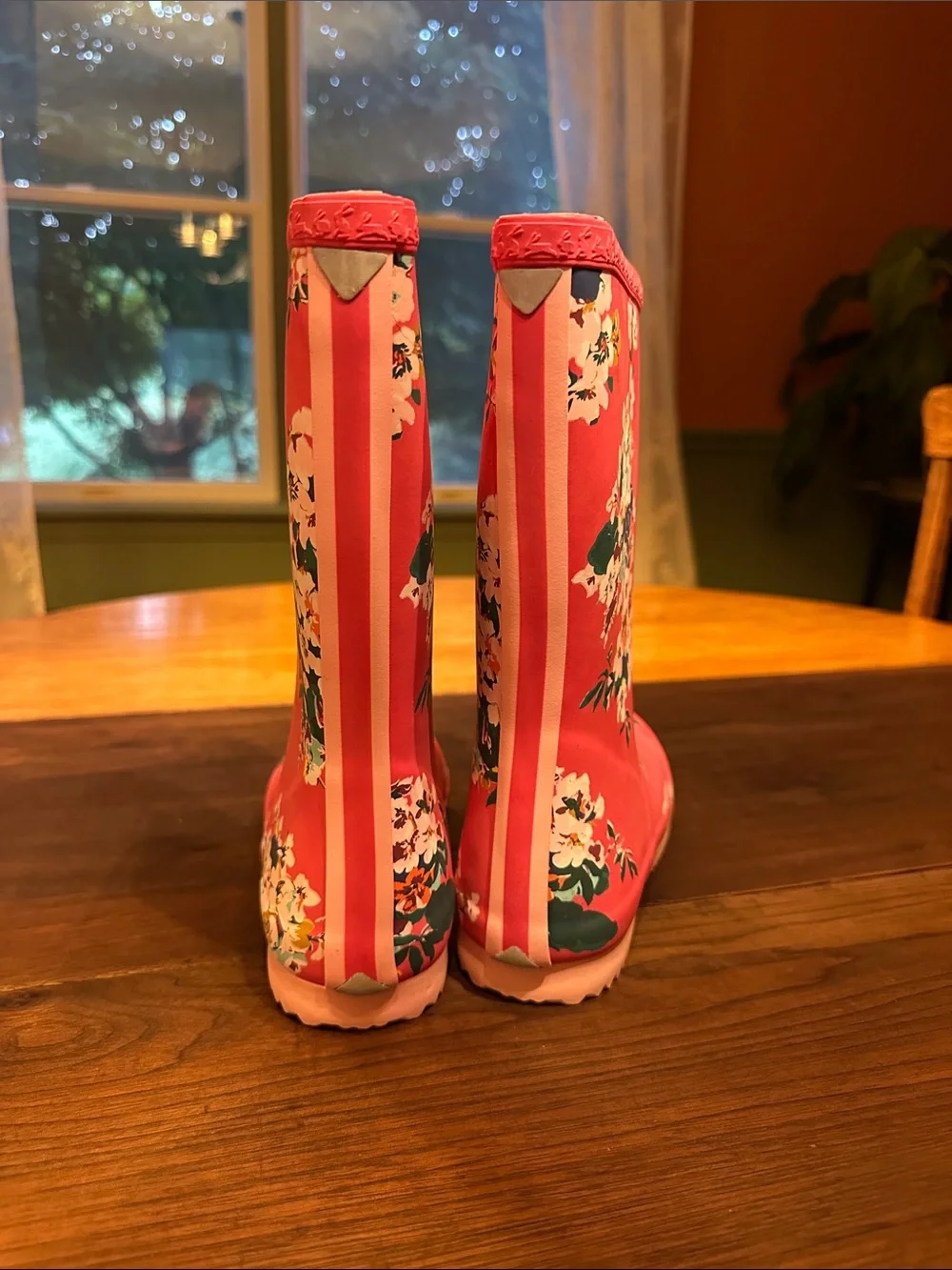 Joules Pink Floral Waterproof Rain Boots NWT  size 4